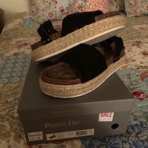 Pierre Dumas Sandals